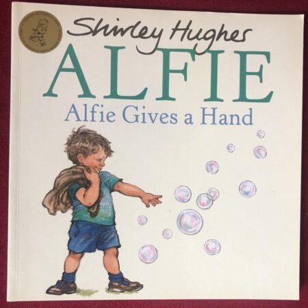 Alfie Gives a Hand by Shirley(Author) Hughes